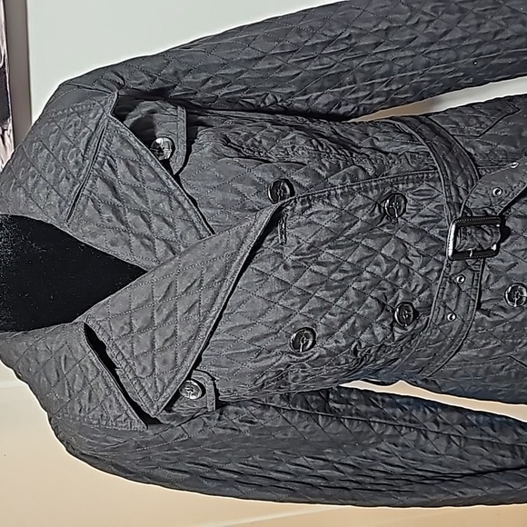 Long quilted trench coat with belt. - Picture 5 of 5